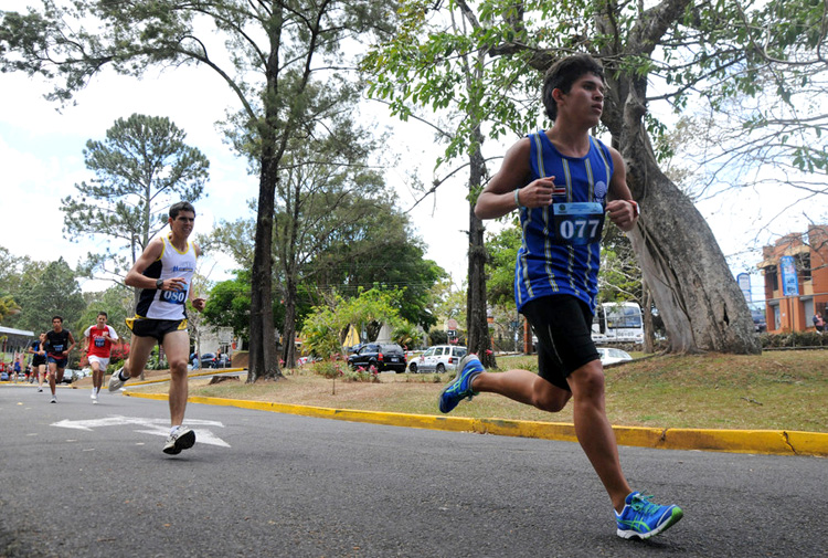 gente-corriendo_web-00-nov-99
