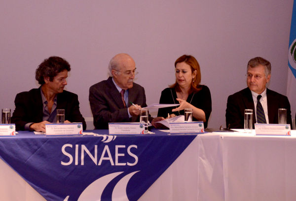 mesa_directora449853ab588fdf7f3