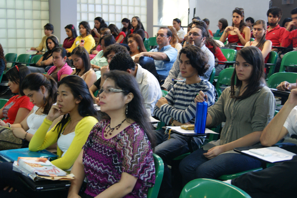Foto_2_Conferencia_Dr._Carlos_Villalobos