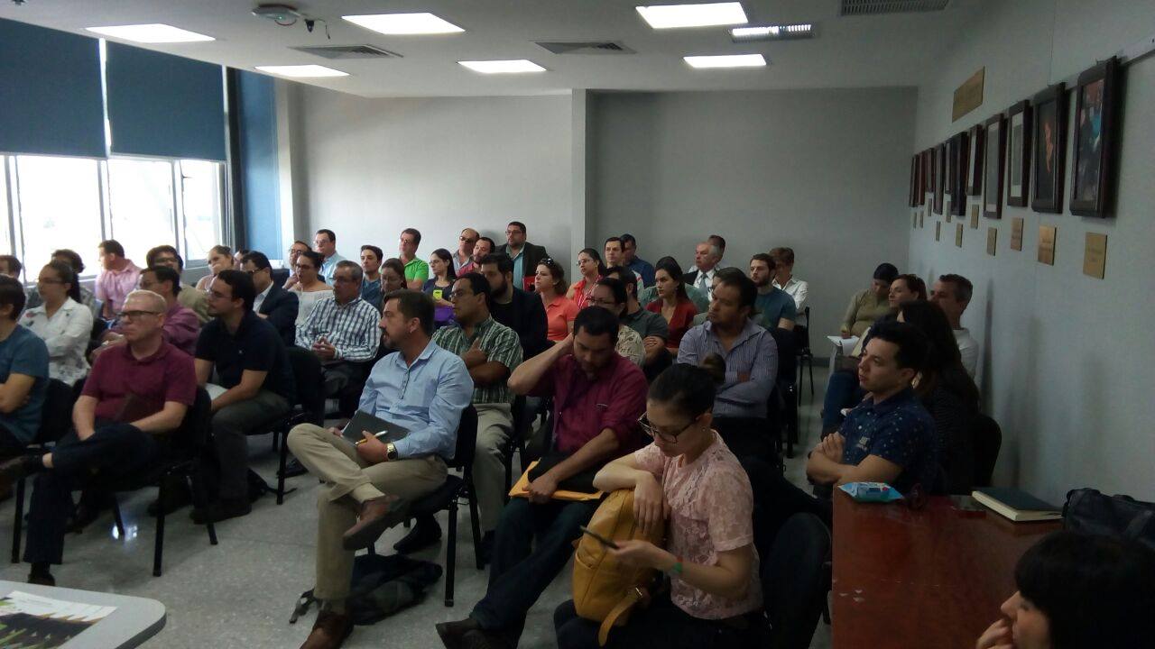 CHARLA_UNAM02