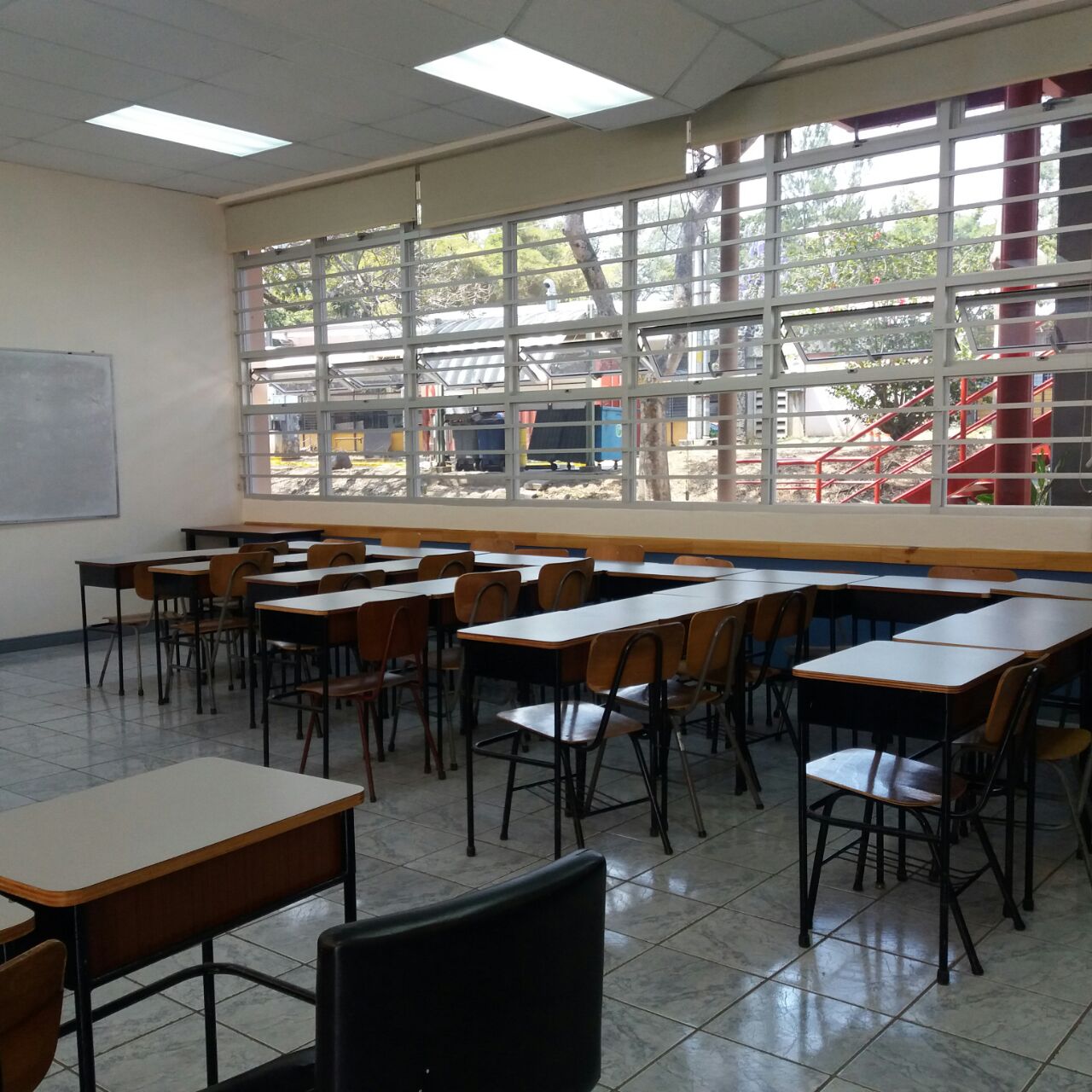 Nuevos ventanales - aulas