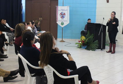 exposición de investigaciones centros laboratorio